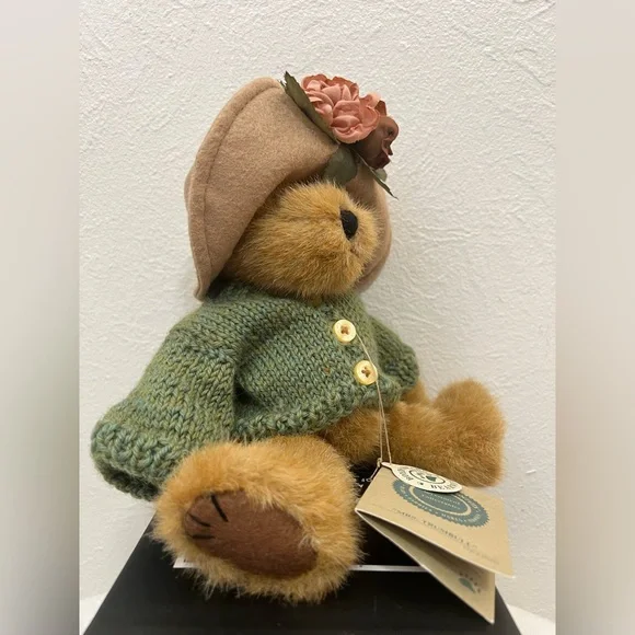1985 J B‎ Bean Mrs. Trumble Plush Boyds Bears Green Knitted Sweater Flower Hat - Picture 5 of 6